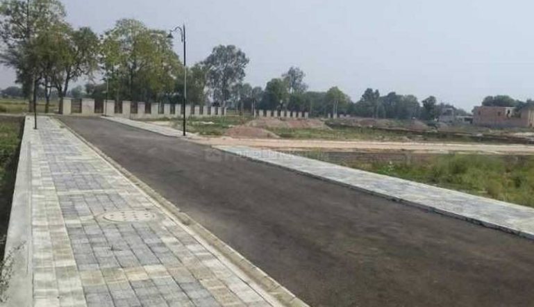 68312729_1_esidentialplotforsalesector52gurgaoninternalroads_600_900