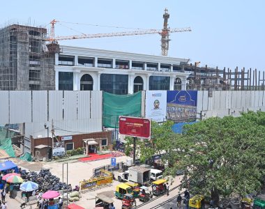 Omaxe_chowk_chandni_main