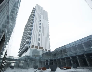 Paras-square-image-19