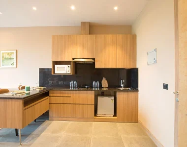 Paras-square-image-2