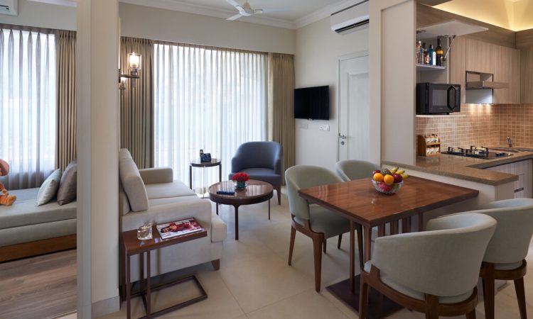 Central-park-flower-vally-sector-32-33-gurugram-kitchen-diningroom